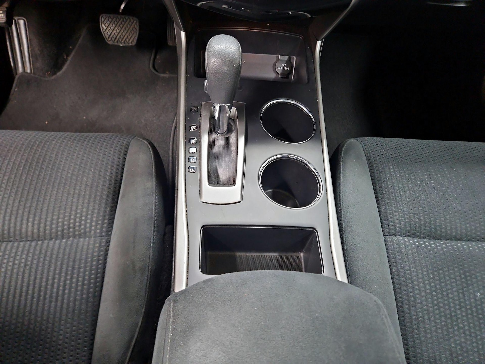 2015 Nissan Altima SV - Photo 18