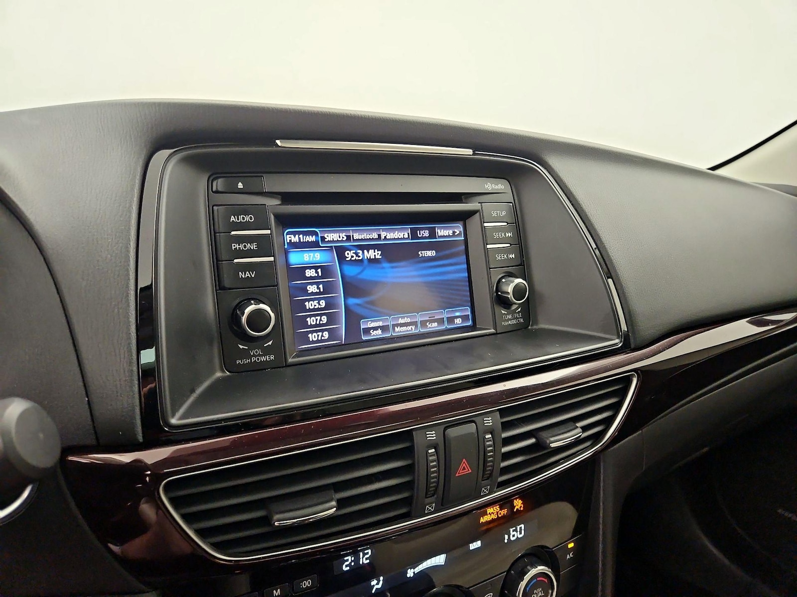 2015 Mazda MAZDA6 i Grand Touring - Photo 15