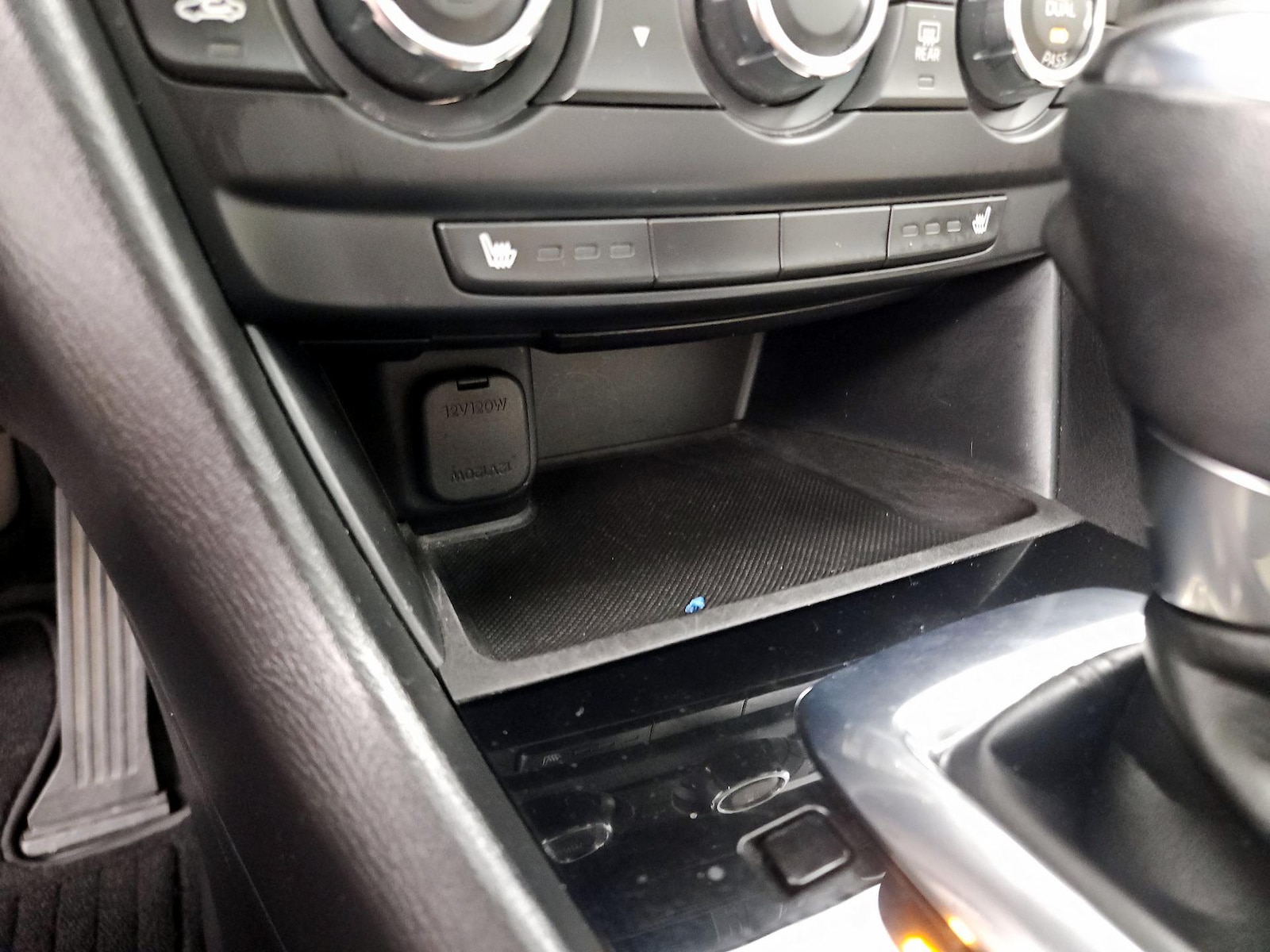 2015 Mazda MAZDA6 i Grand Touring - Photo 20