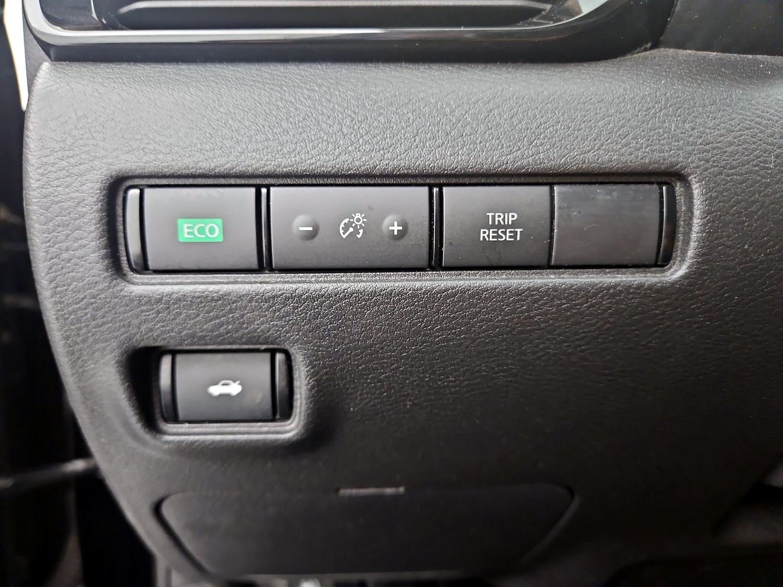 2020 Nissan Sentra SV - Photo 14