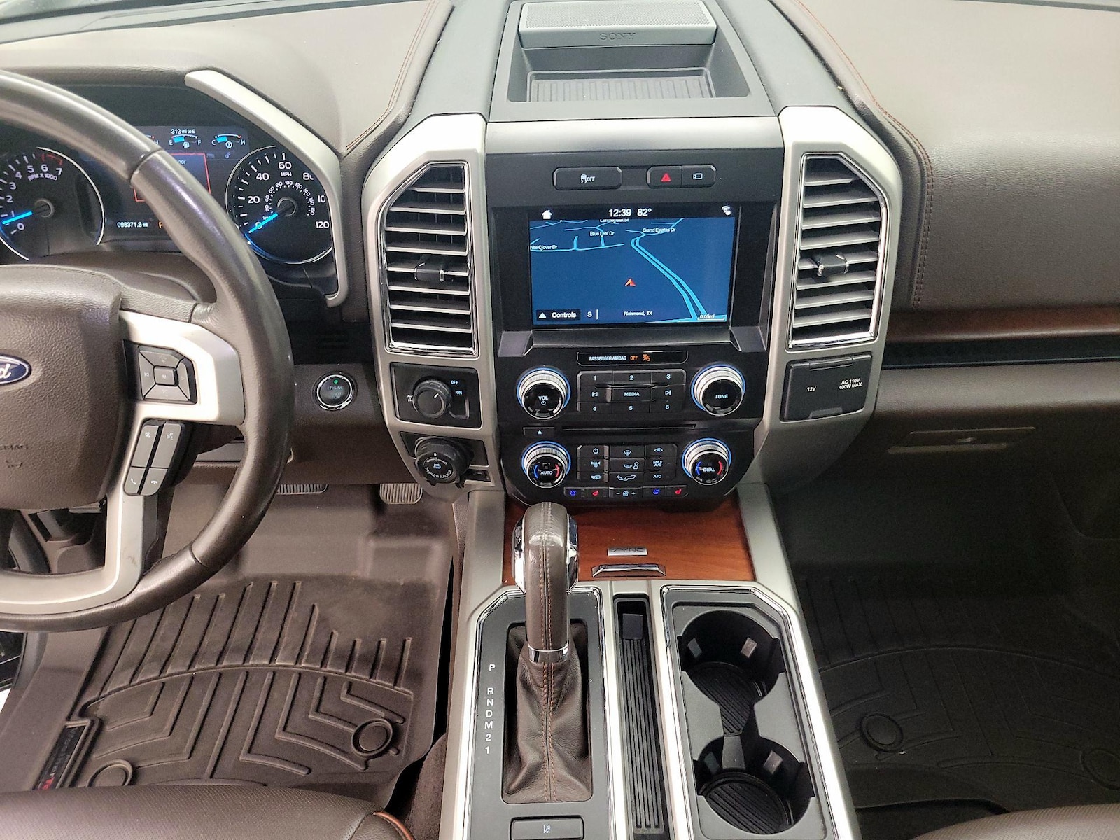 Apple CarPlay® & Android Auto™