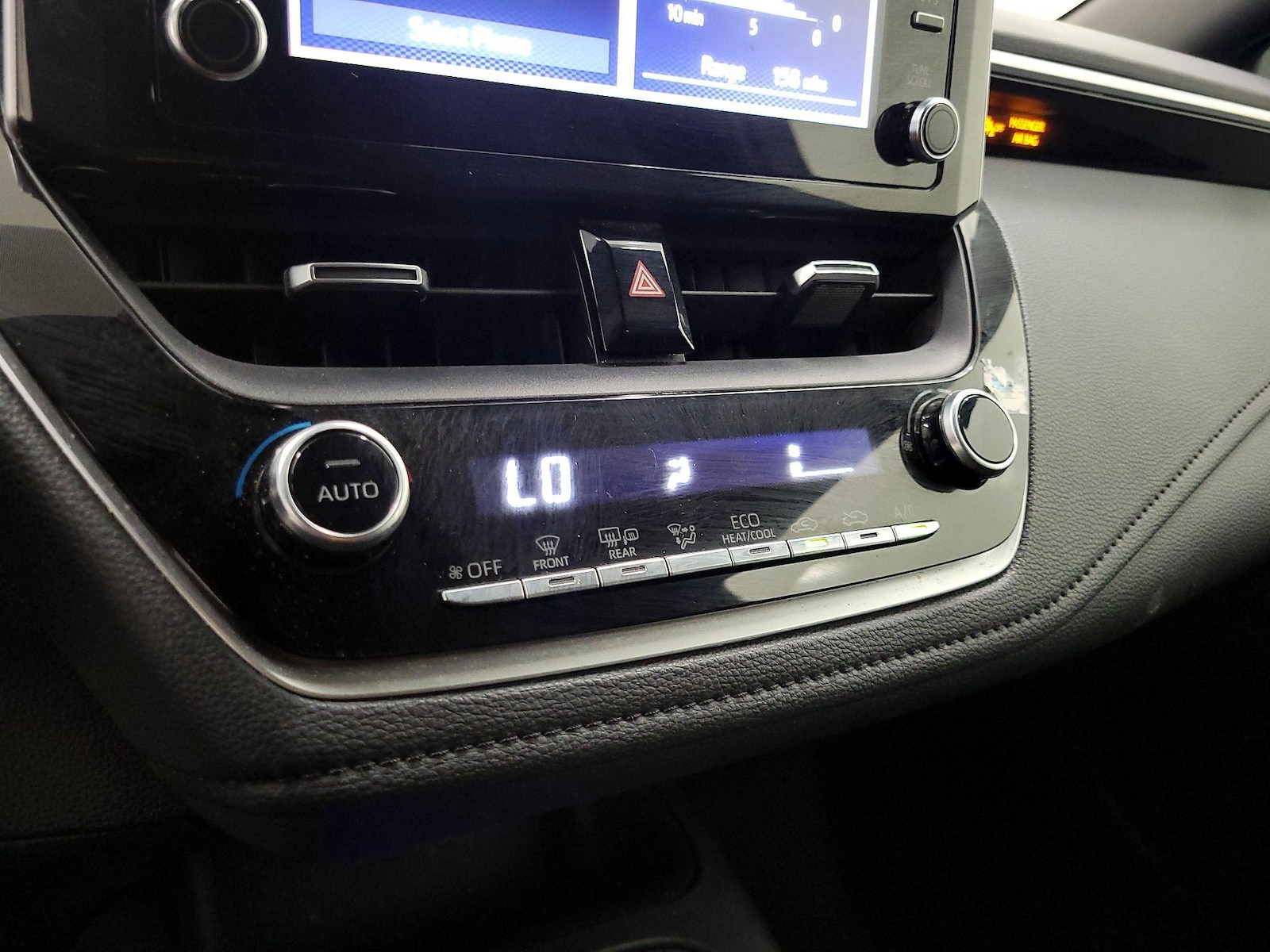 2020 Toyota Corolla SE - Photo 17