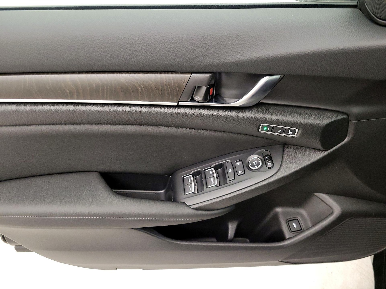 2020 Honda Accord EX-L - Photo 13
