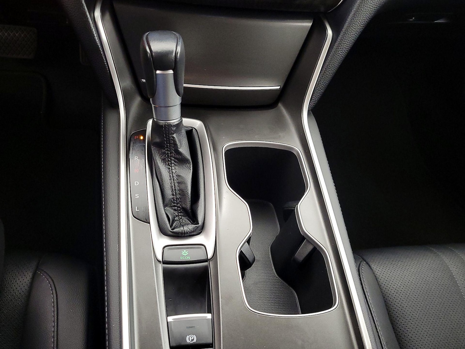 2020 Honda Accord EX-L - Photo 18