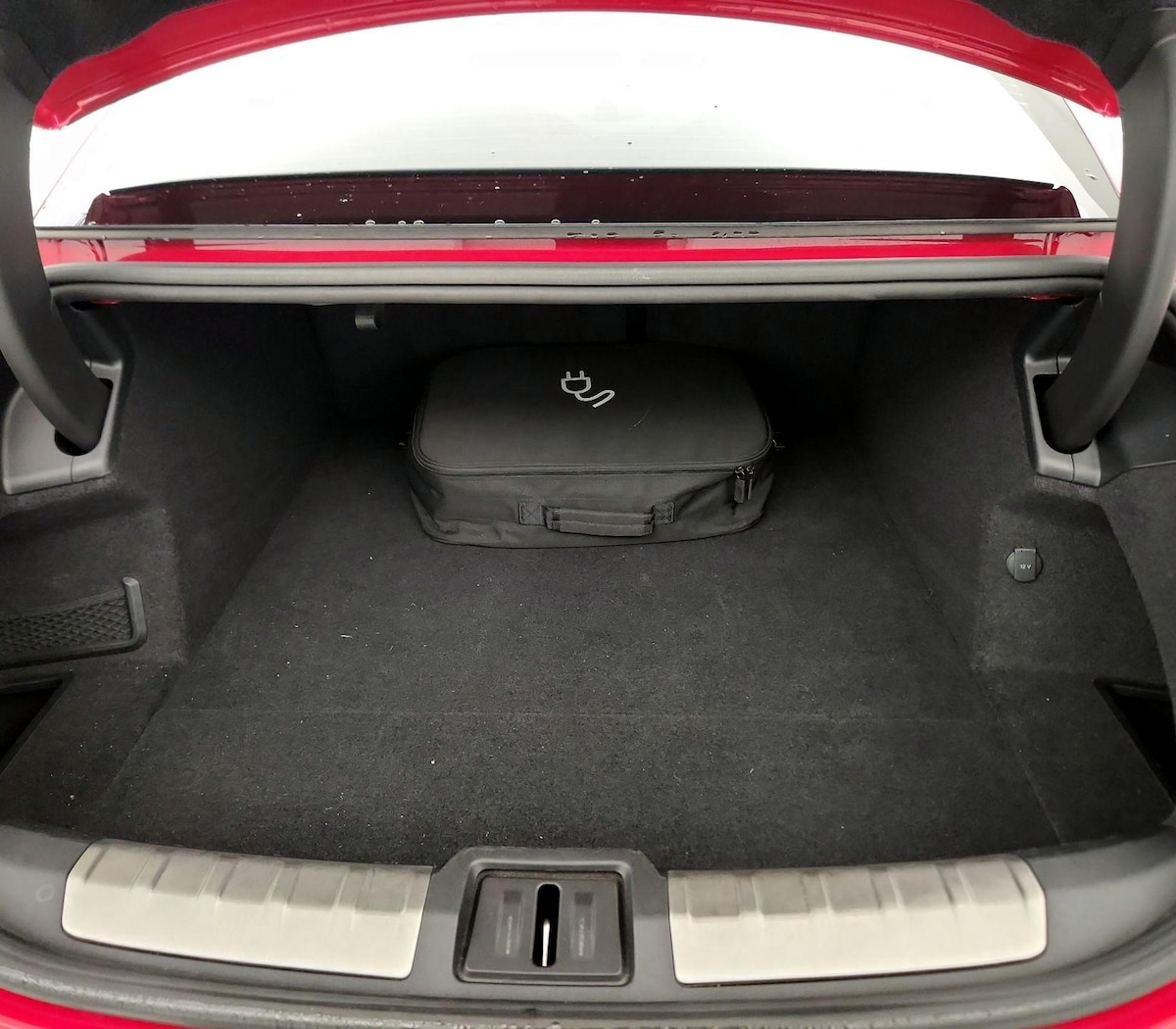 Trunk/Cargo (Seats Up)