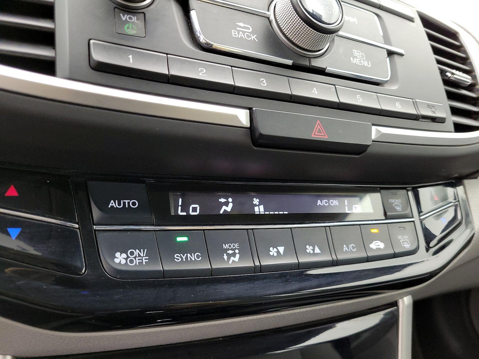 2017 Honda Accord LX - Photo 17
