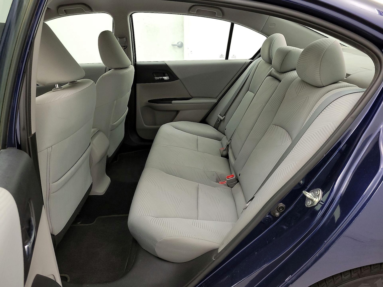 2017 Honda Accord LX - Photo 20