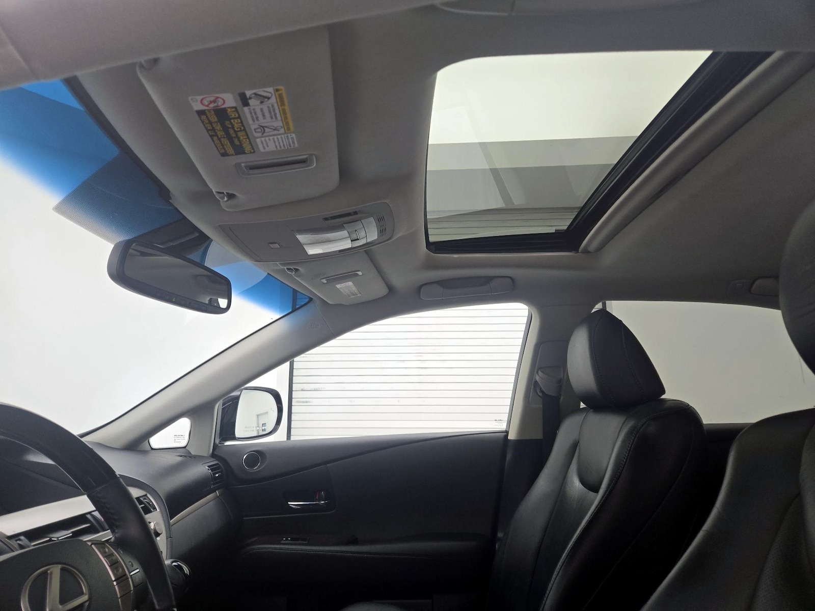 Sunroof(s) & Overhead Airbags