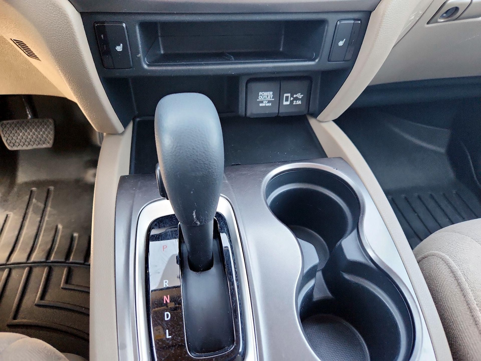 2020 Honda Pilot EX - Photo 17