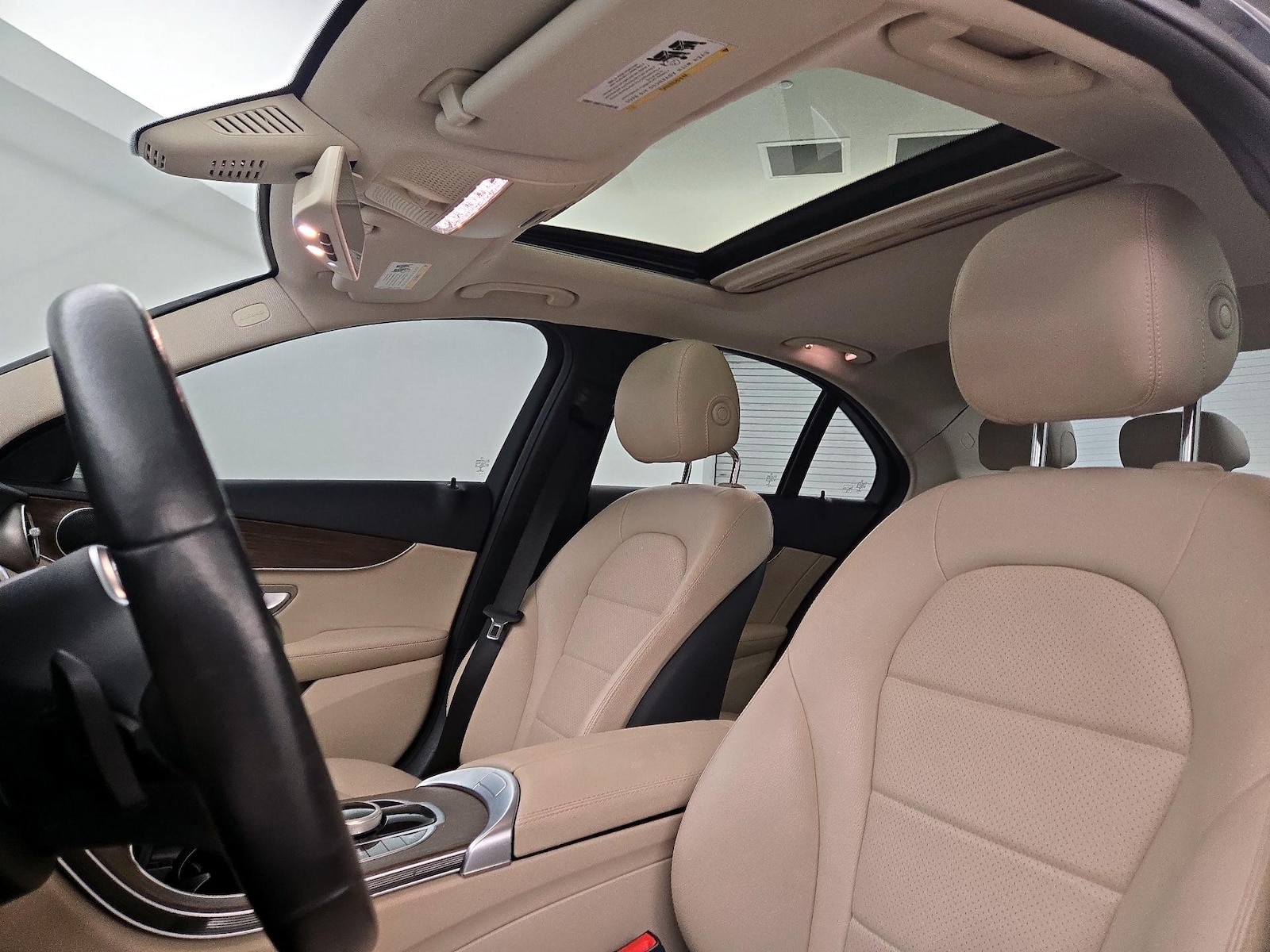 Sunroof(s) & Overhead Airbags