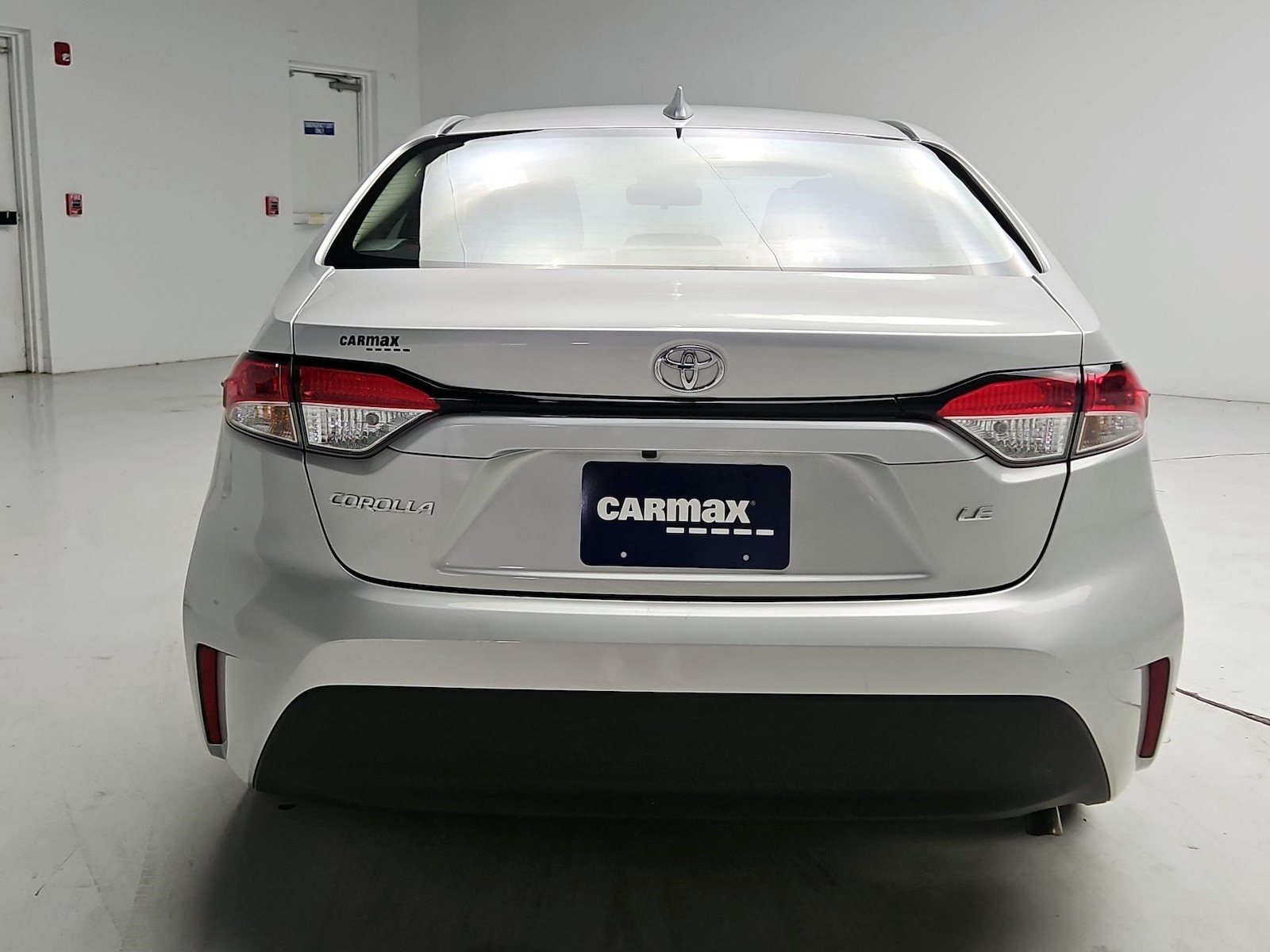 2025 Toyota Corolla LE - Photo 7