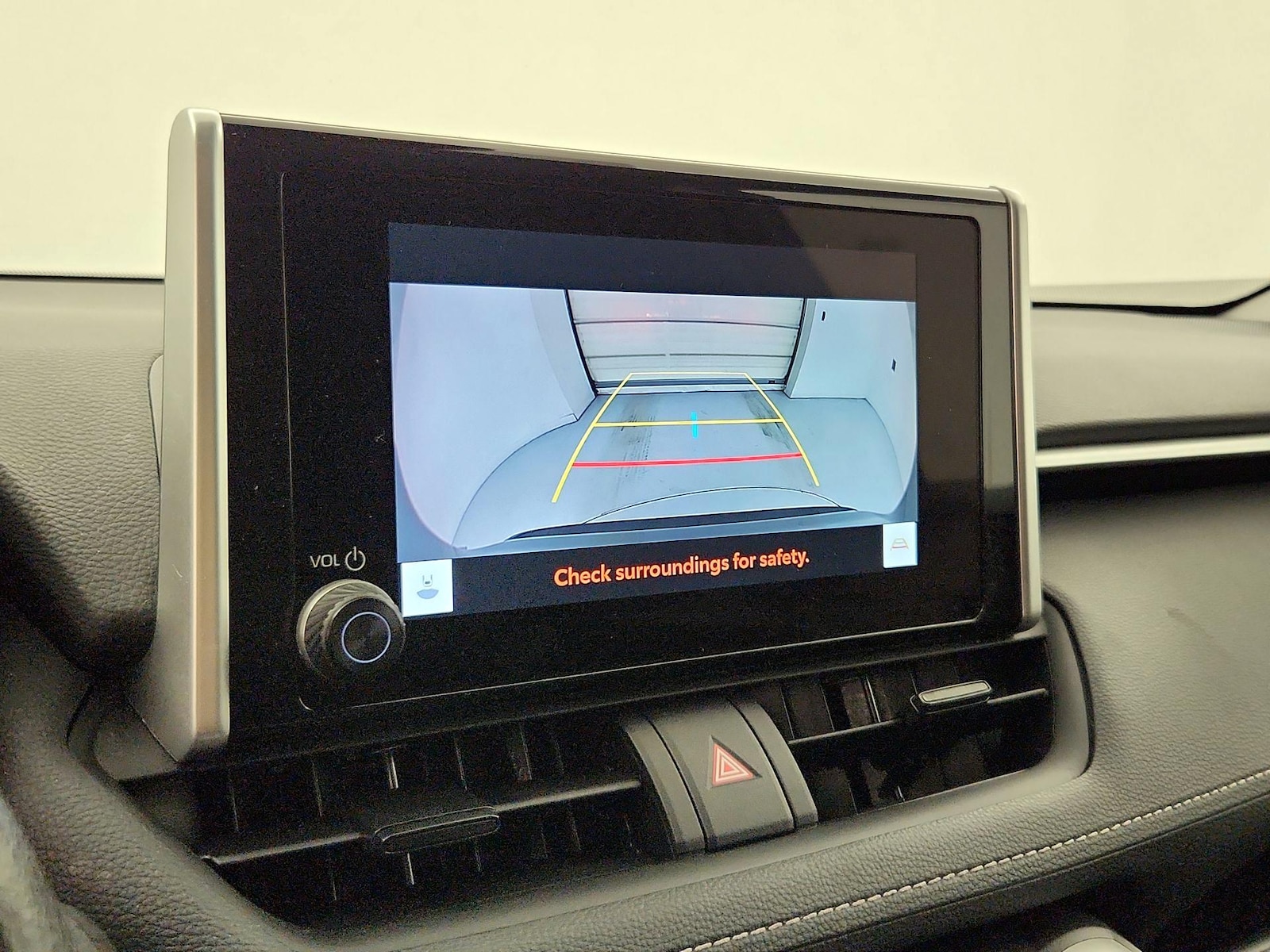 2024 Toyota RAV4 XLE - Photo 15