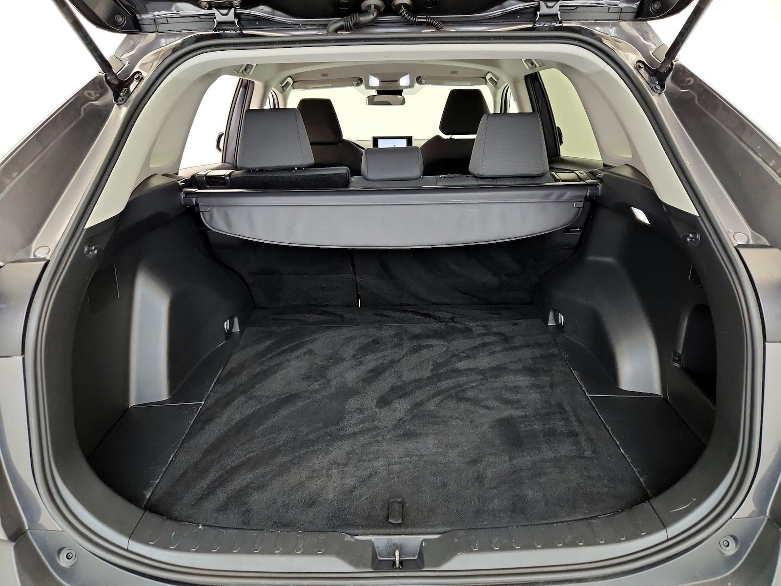2024 Toyota RAV4 XLE - Photo 21