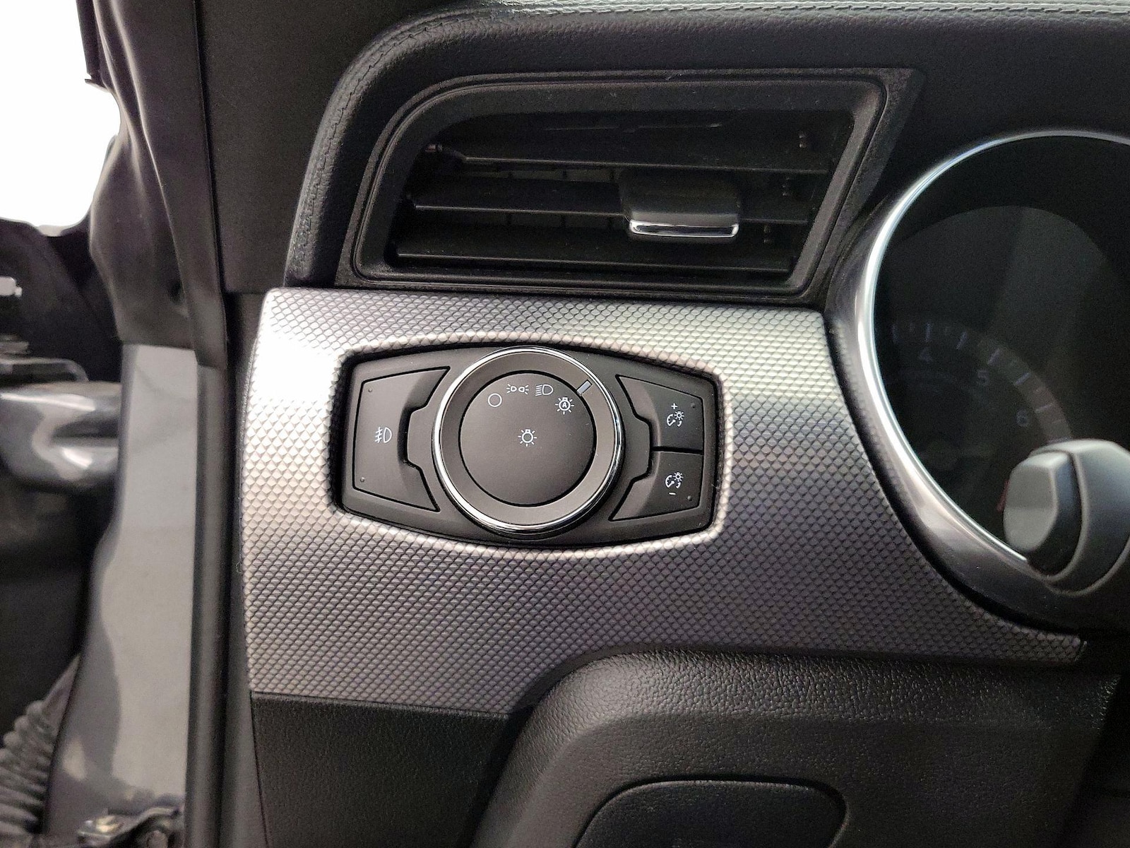 2021 Ford Mustang GT - Photo 14