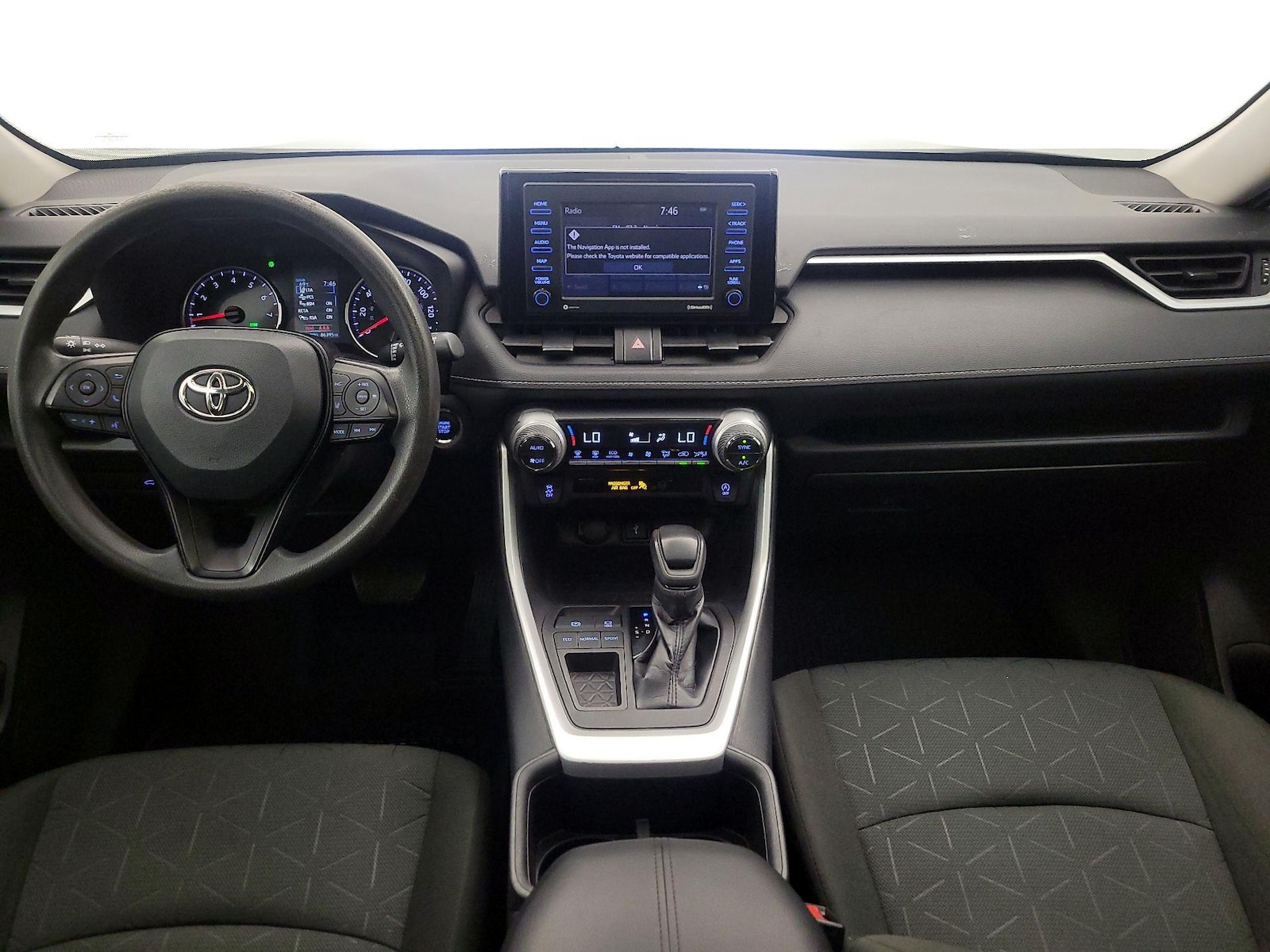 2022 Toyota RAV4 XLE - Photo 10