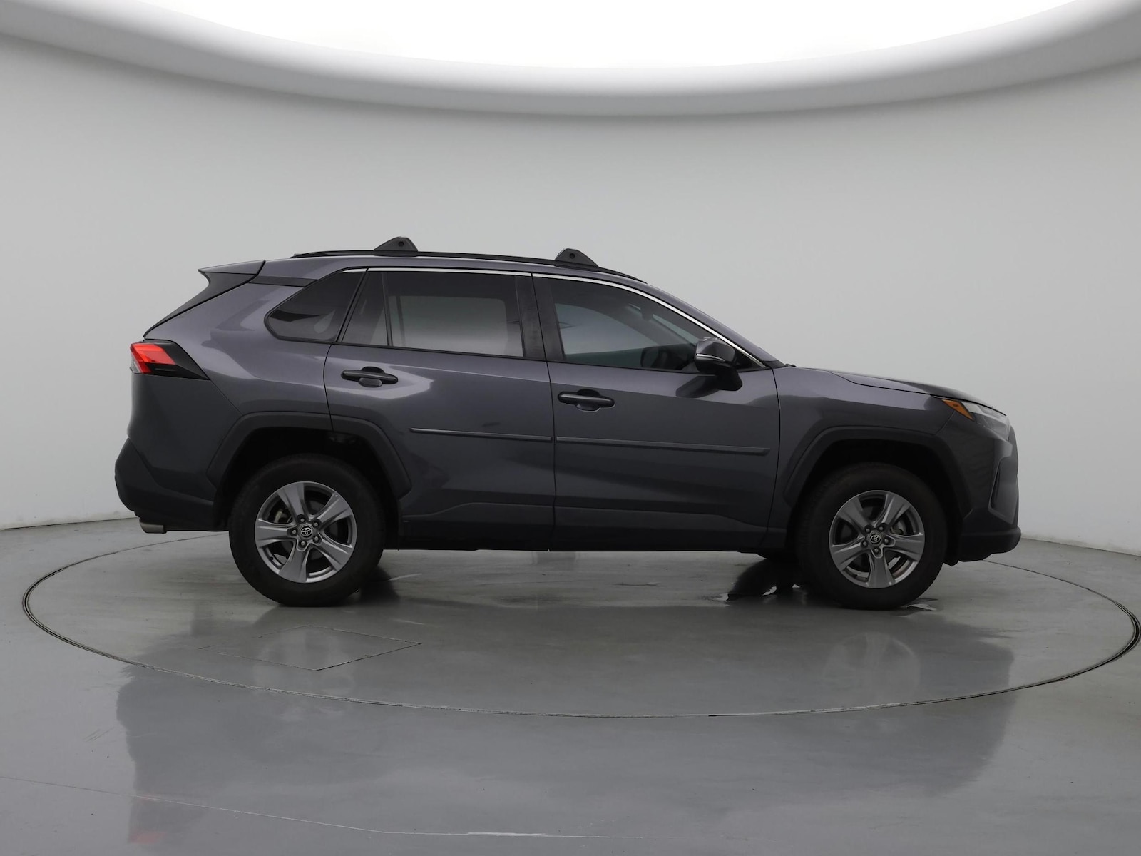 2022 Toyota RAV4 XLE - Photo 8