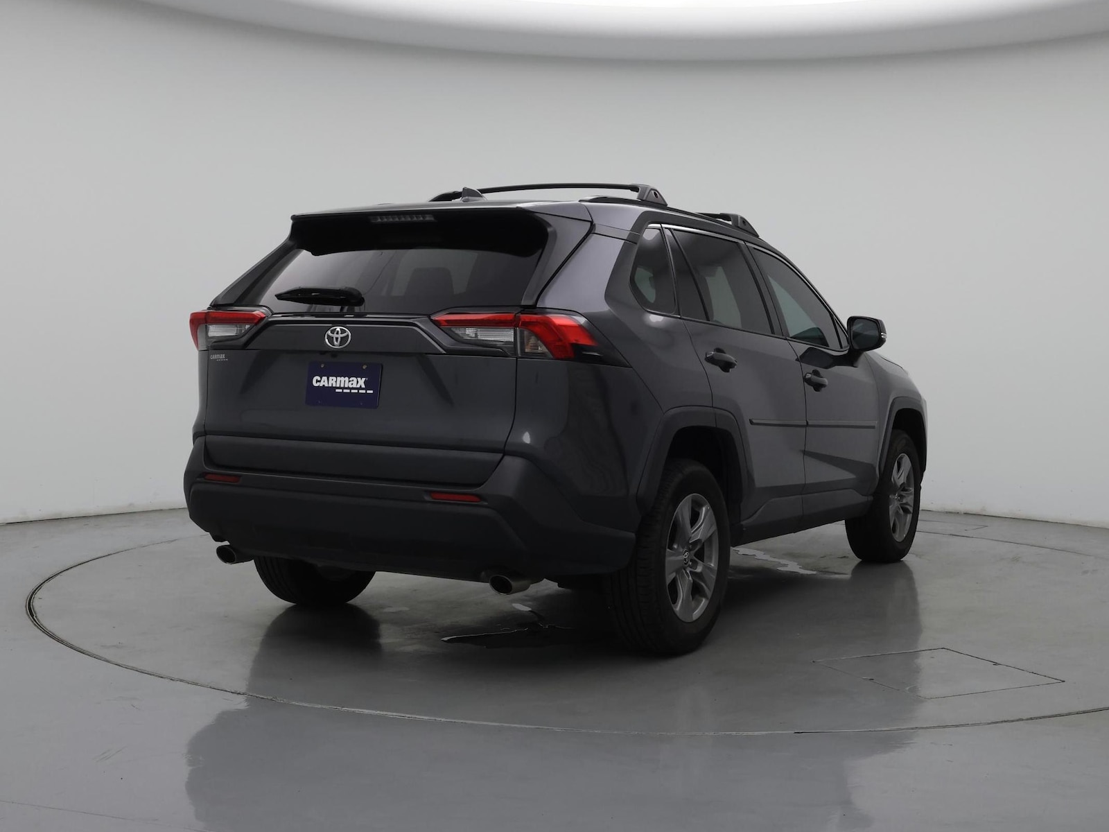 2022 Toyota RAV4 XLE - Photo 9