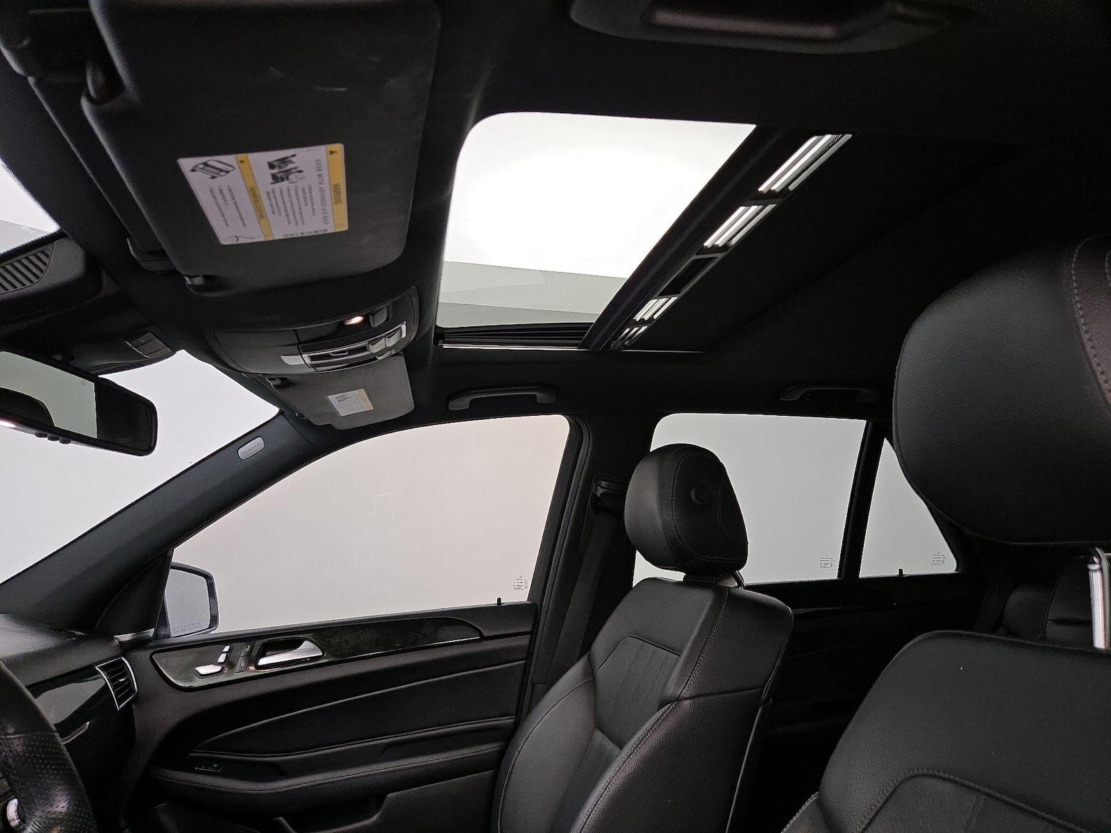 Sunroof(s) & Overhead Airbags