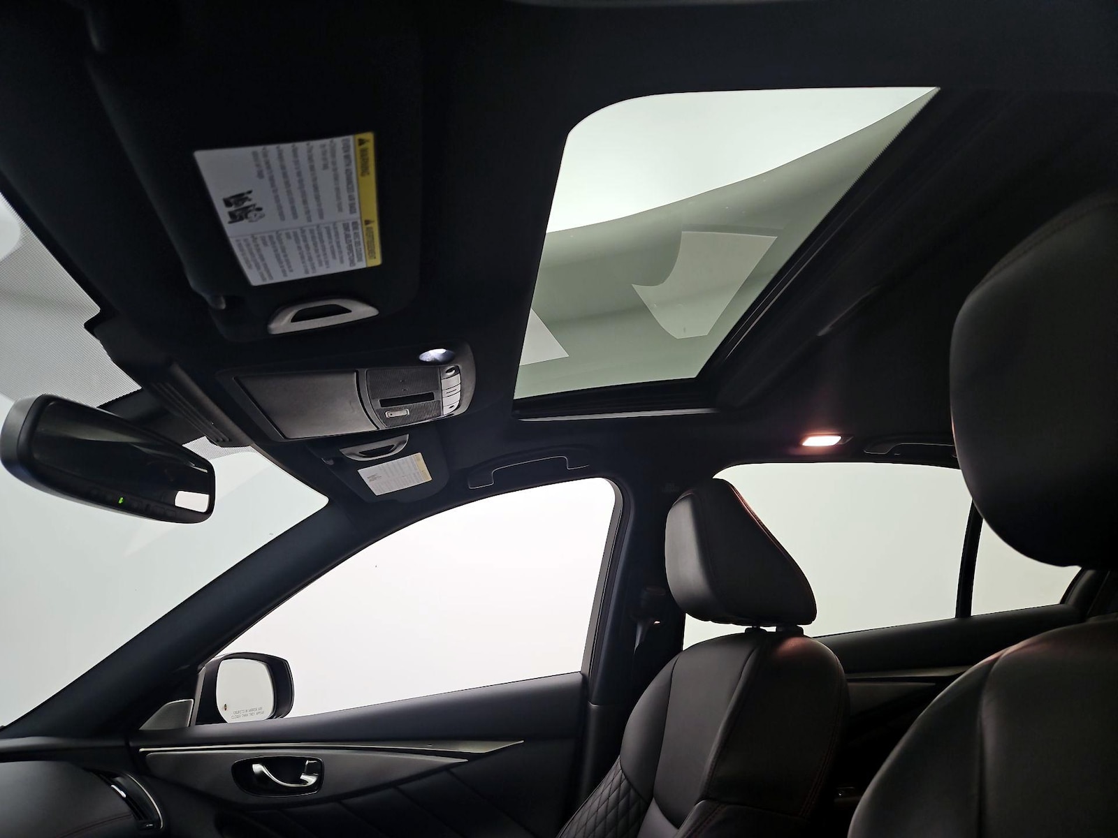 Sunroof(s) & Overhead Airbags