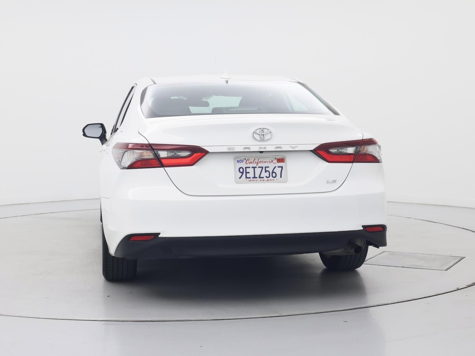 2021 Toyota Camry LE - Photo 7