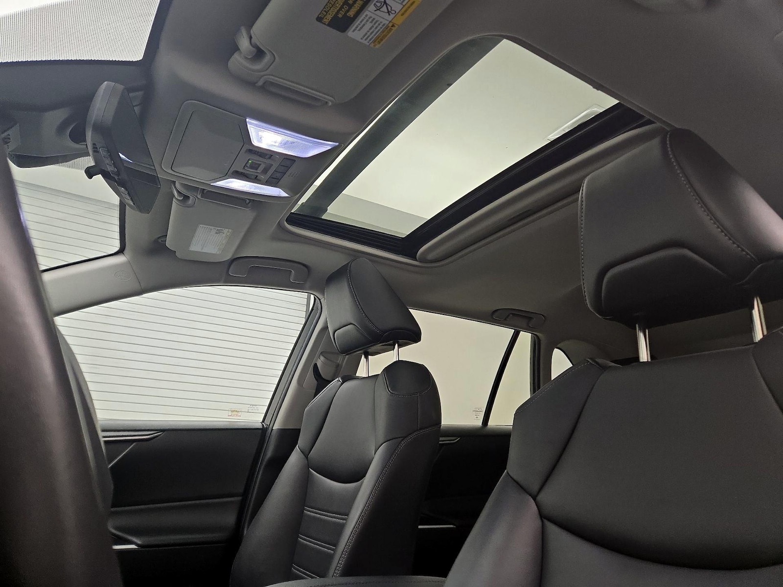 Sunroof(s) & Overhead Airbags