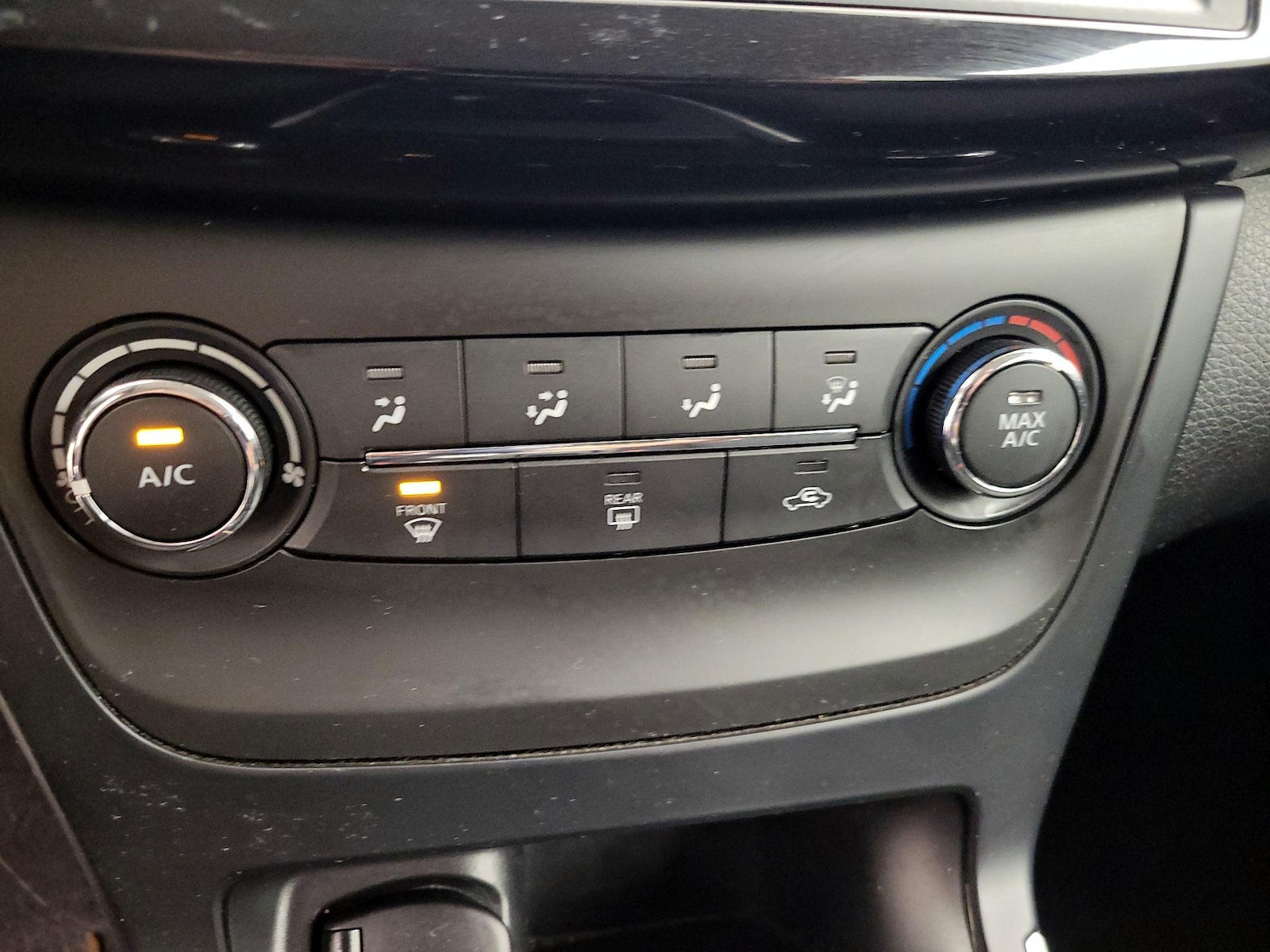 2019 Nissan Sentra S - Photo 17