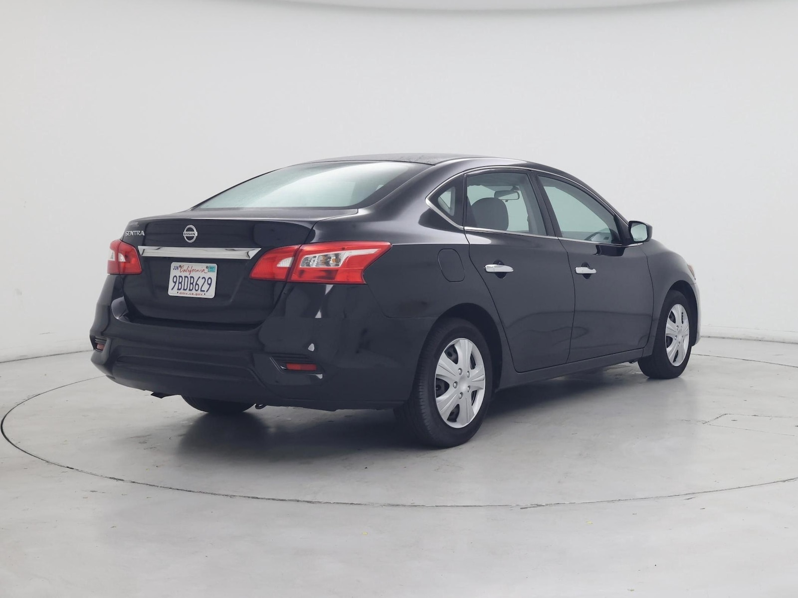 2019 Nissan Sentra S - Photo 9