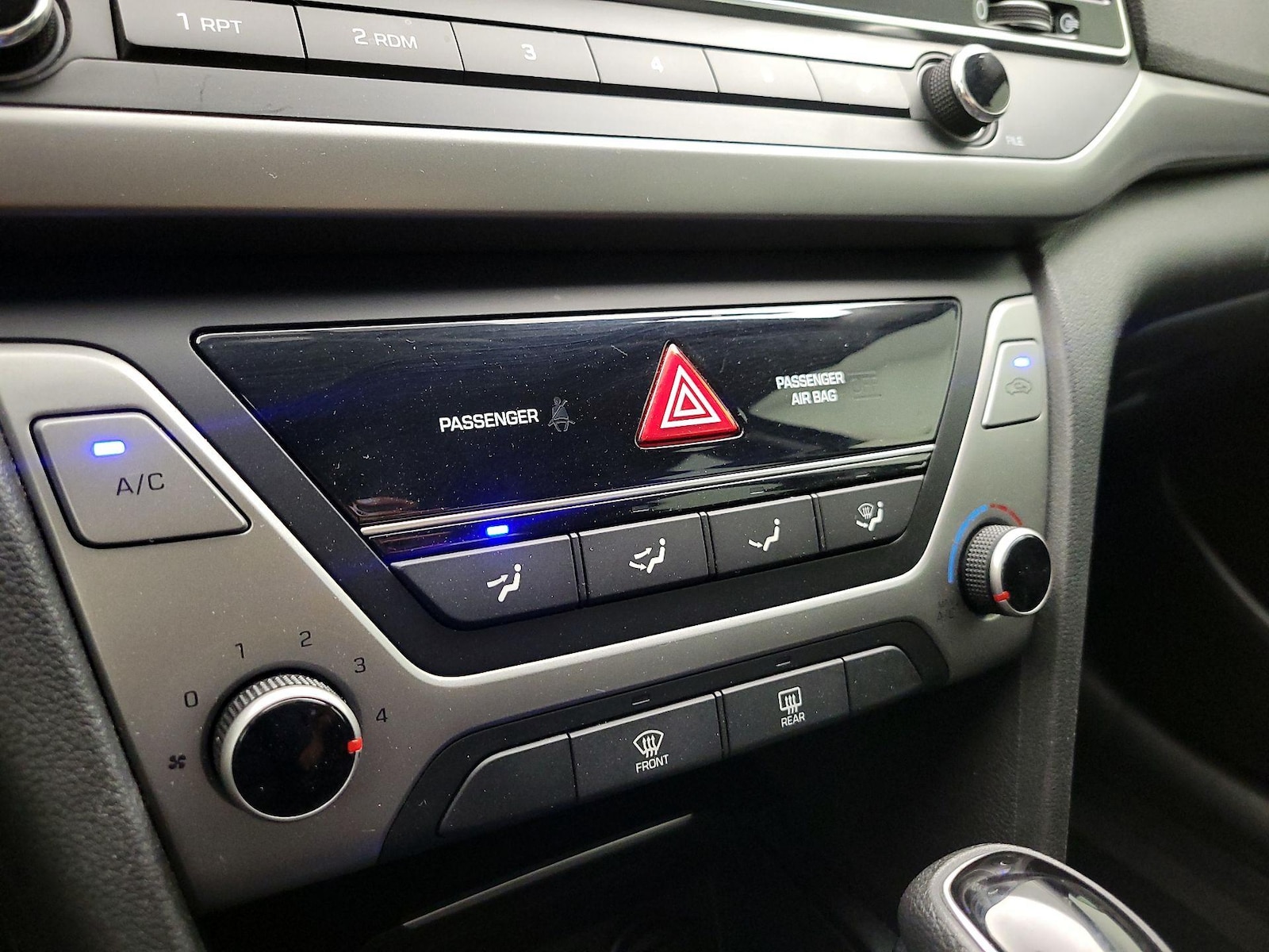 2018 Hyundai Elantra SE - Photo 16