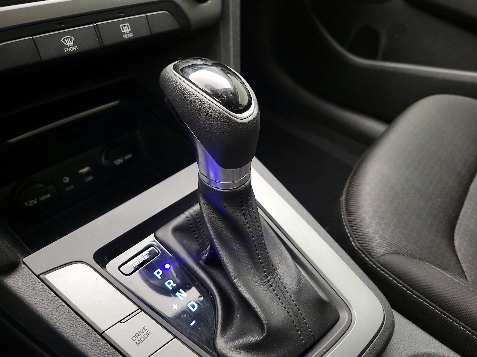 2018 Hyundai Elantra SE - Photo 17