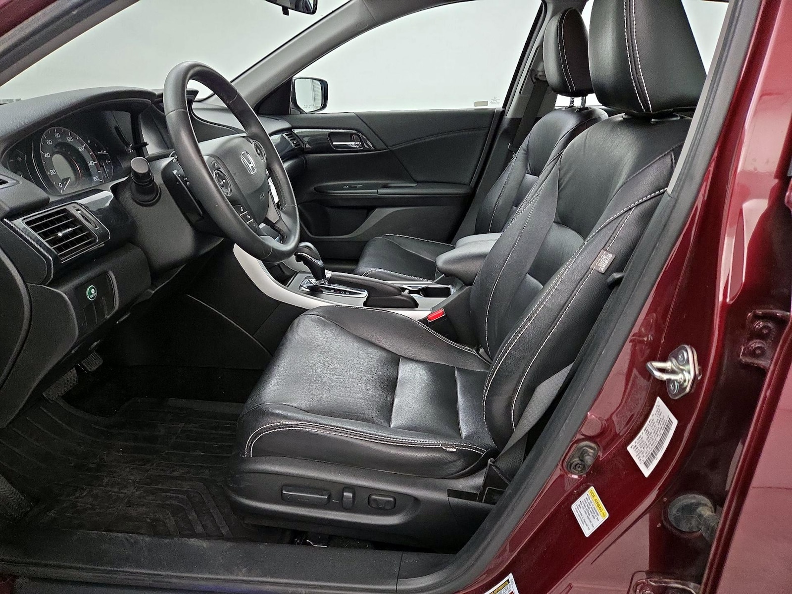 Power Seat(s) & Leather Seats