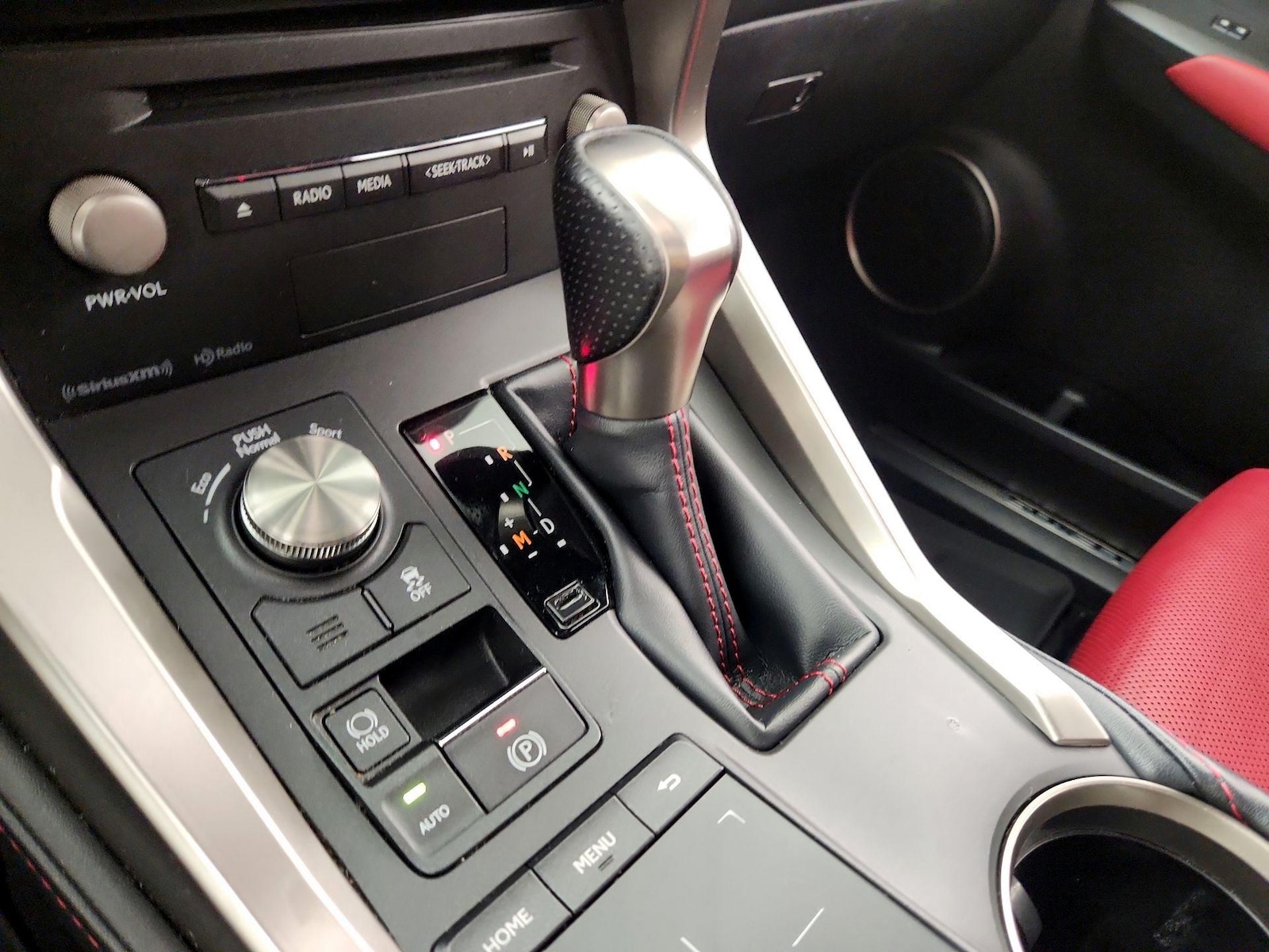 2021 Lexus NX 300 F SPORT - Photo 18
