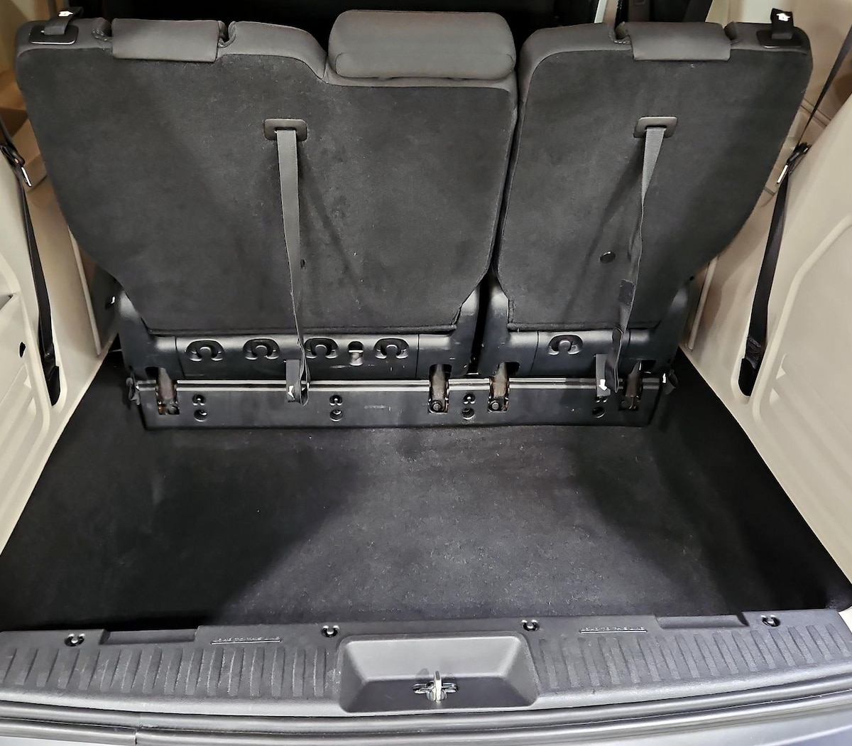 Trunk/Cargo (Seats Up)