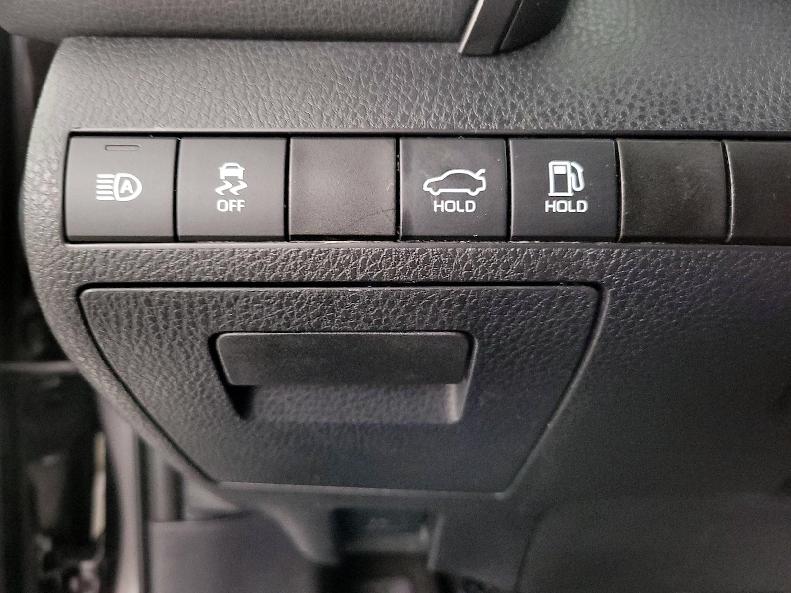 2019 Toyota Camry SE - Photo 14