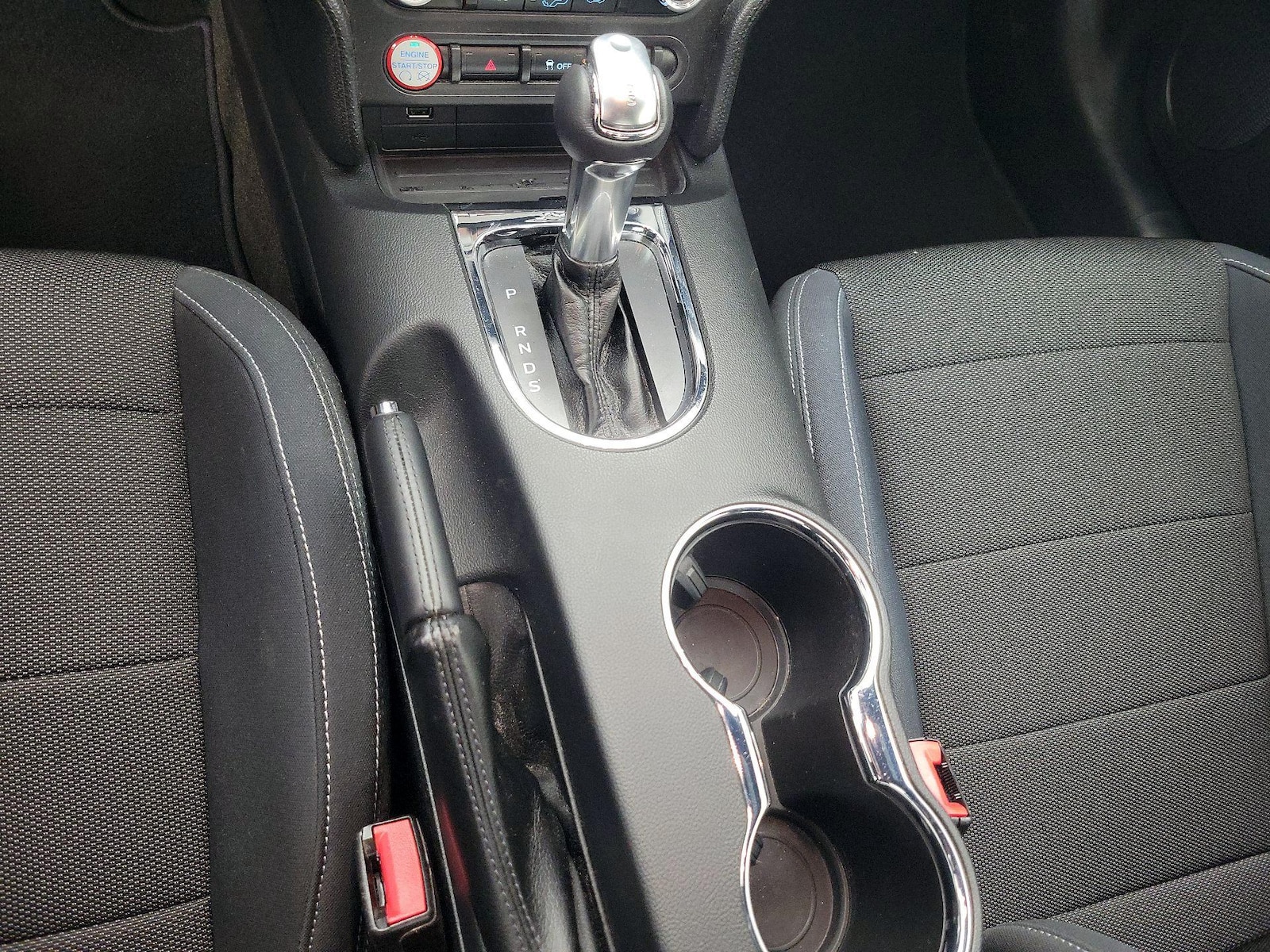 2016 Ford Mustang V6 - Photo 18