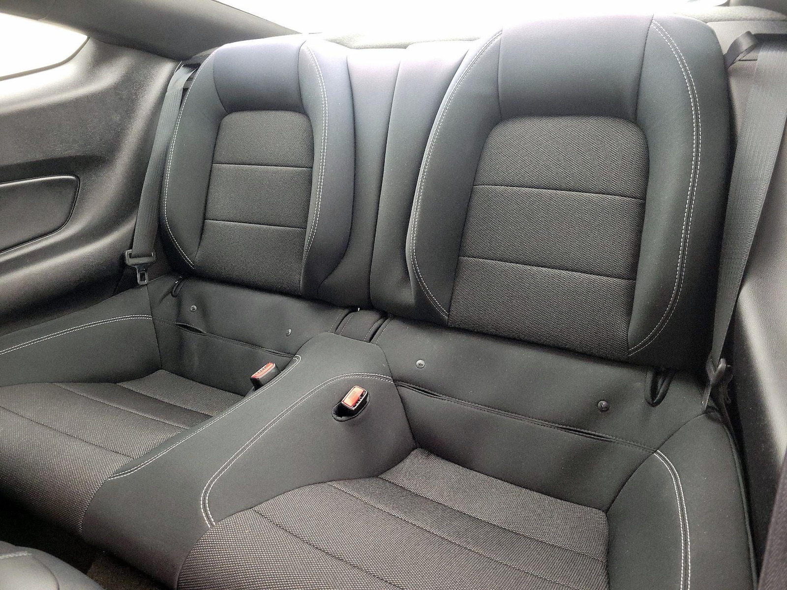 2016 Ford Mustang V6 - Photo 20