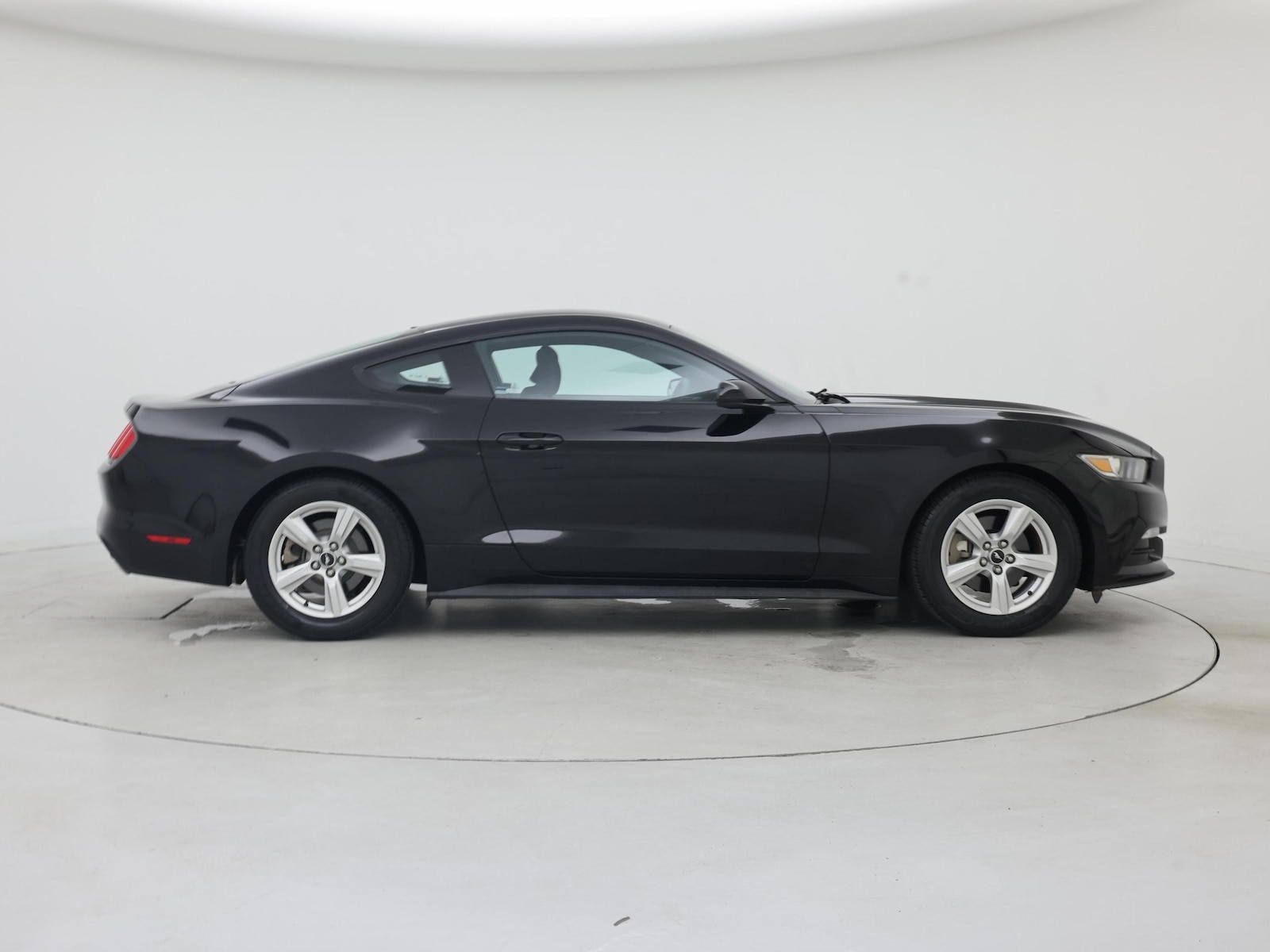 2016 Ford Mustang V6 - Photo 8