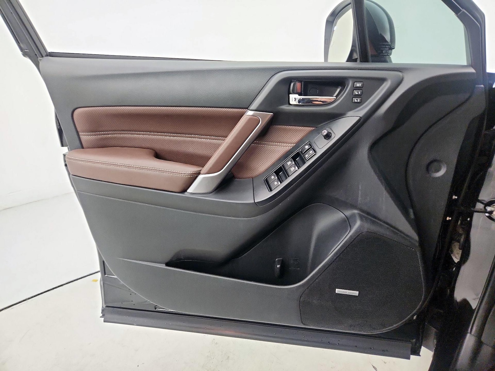 2018 Subaru Forester Touring - Photo 13