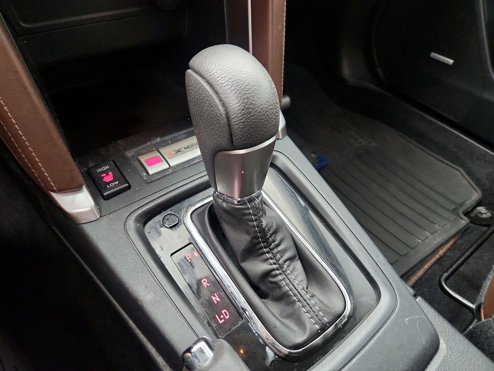 2018 Subaru Forester Touring - Photo 18