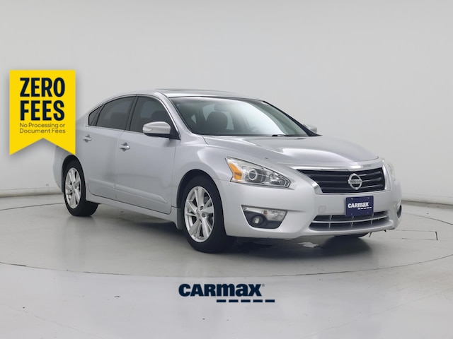 Silver 2015 Nissan Altima Sedan Front-Wheel Drive Automatic