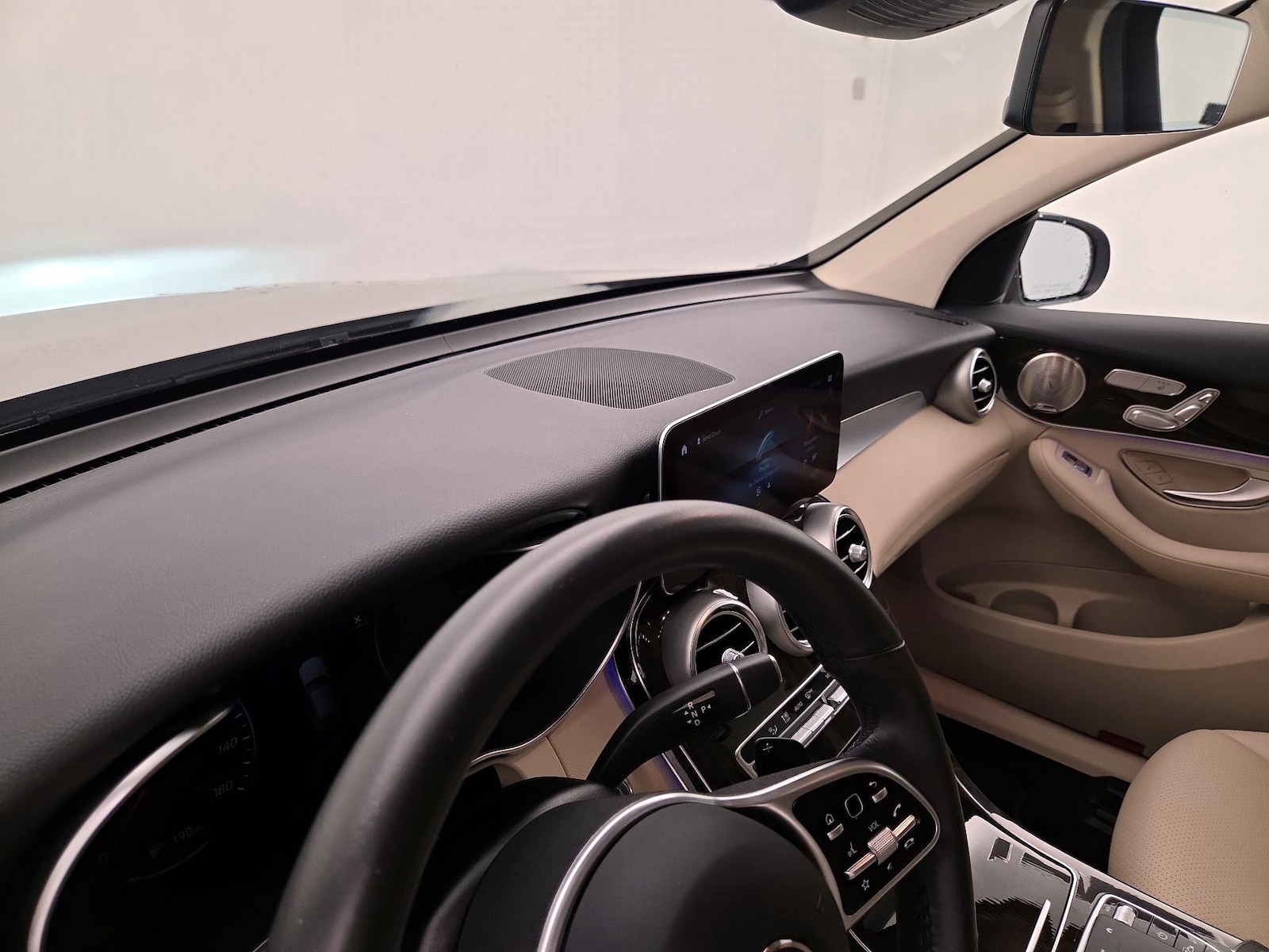 2021 Mercedes-Benz GLC Coupe GLC300 - Photo 10