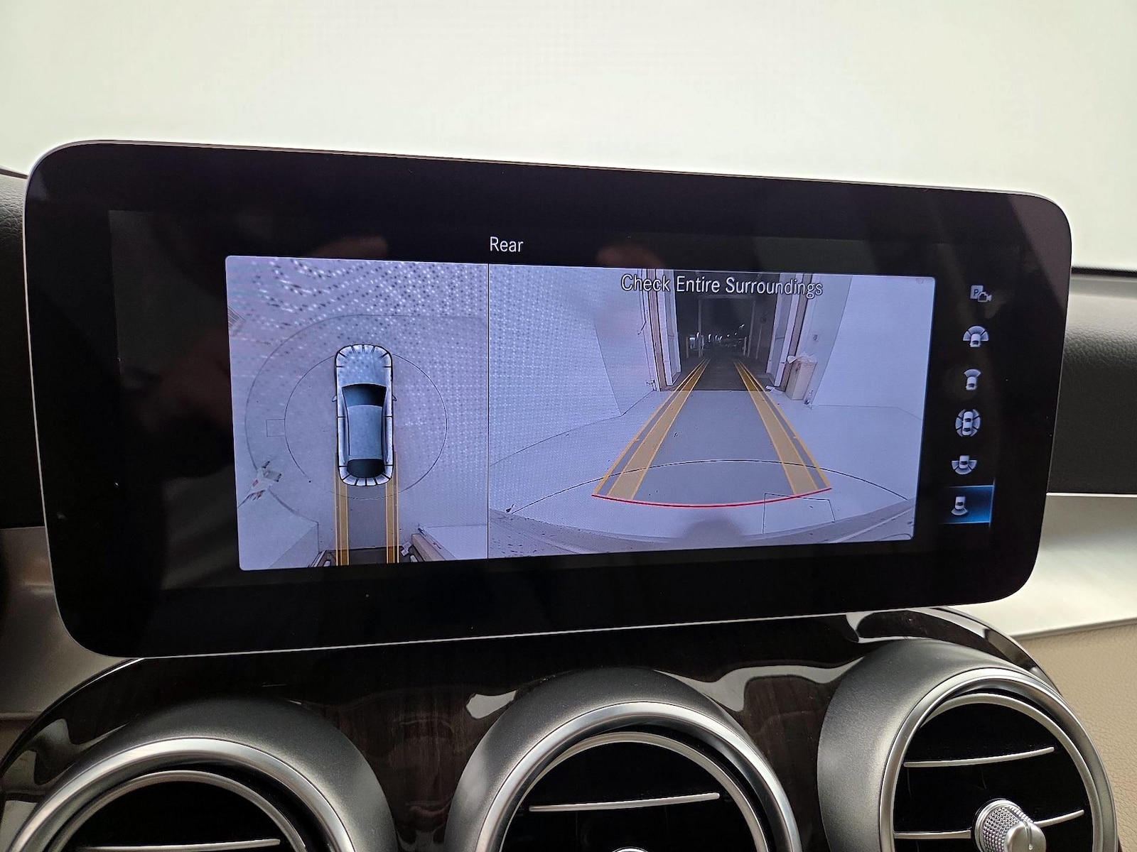 2021 Mercedes-Benz GLC Coupe GLC300 - Photo 15