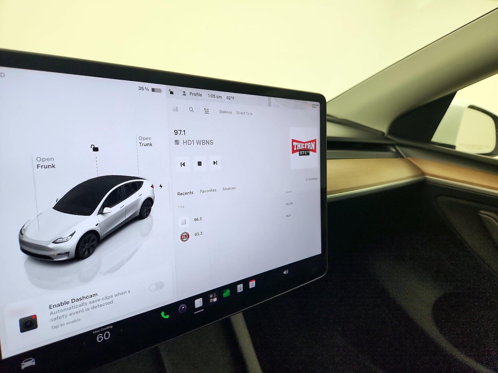 2024 Tesla Model Y Long Range - Photo 14