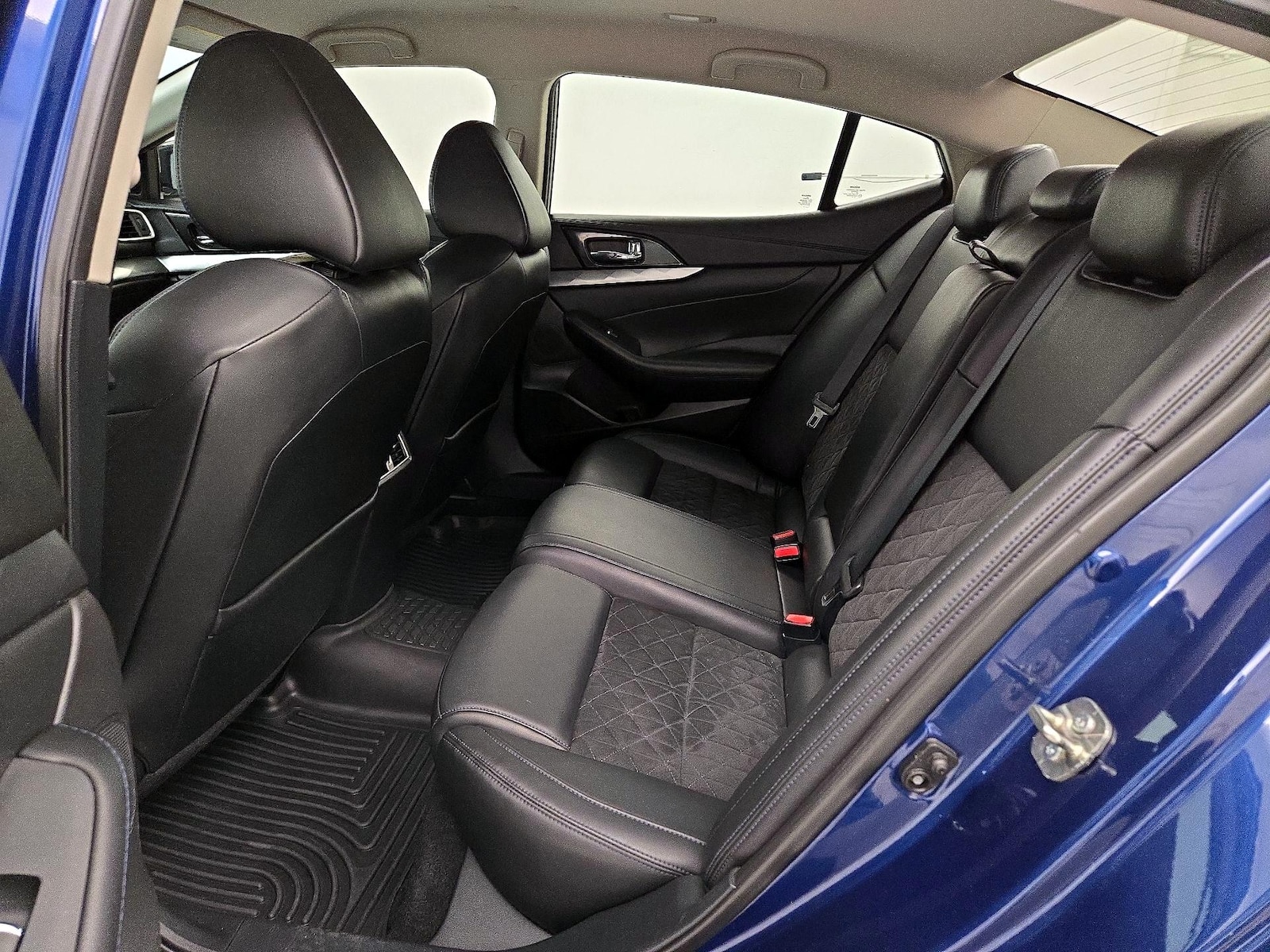 2017 Nissan Maxima SR - Photo 21