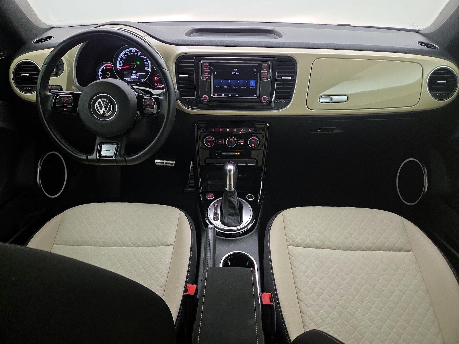2019 Volkswagen Beetle SE - Photo 10