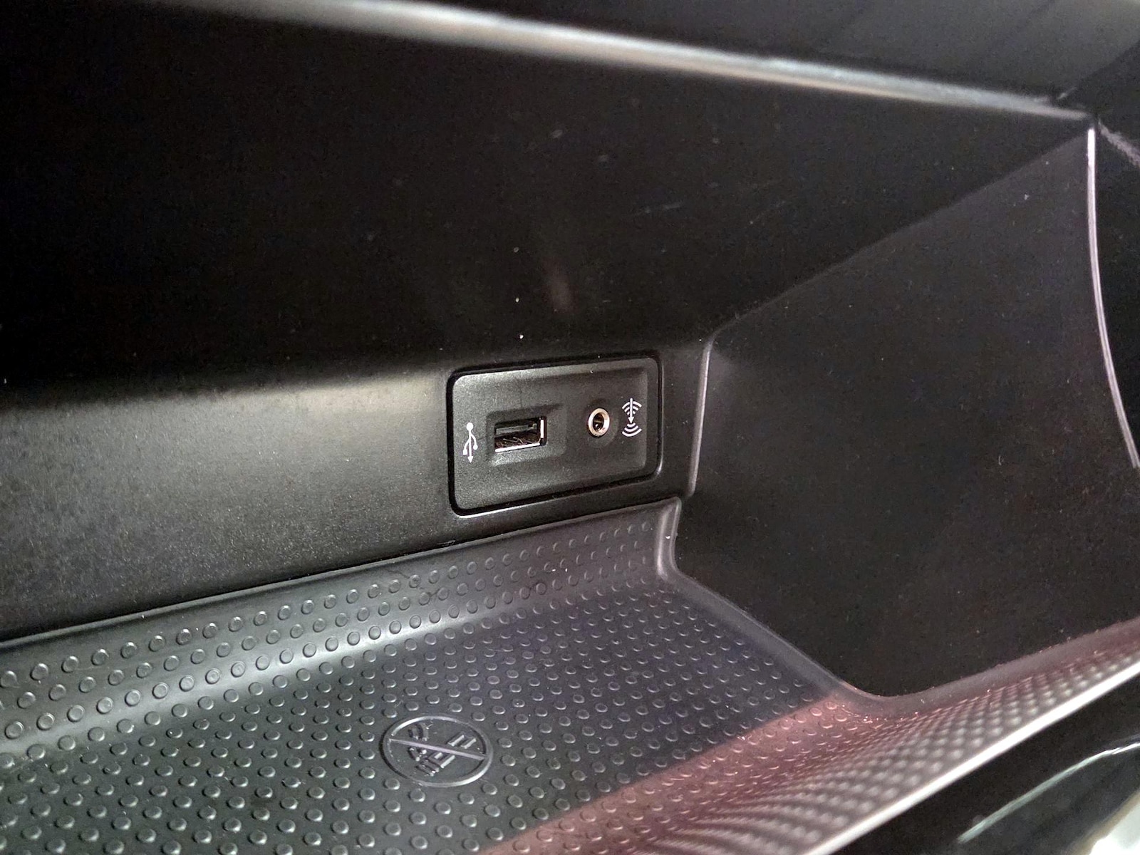 2019 Volkswagen Beetle SE - Photo 19