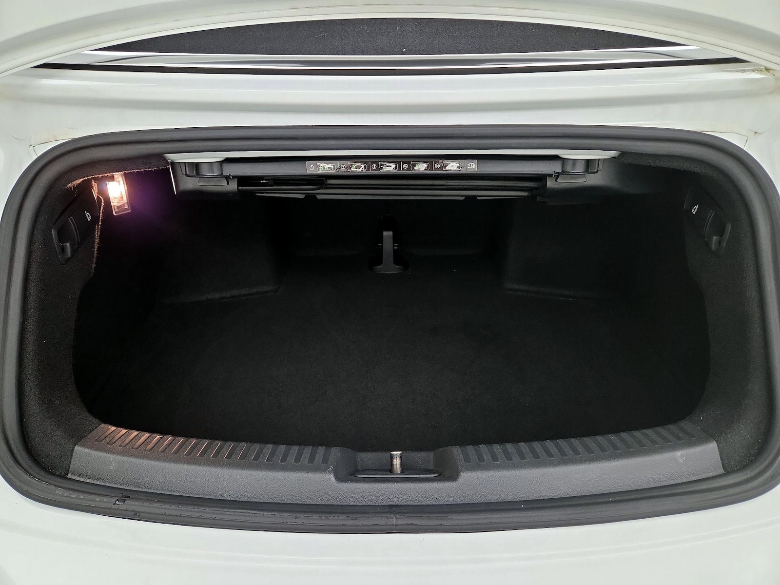 2019 Volkswagen Beetle SE - Photo 20