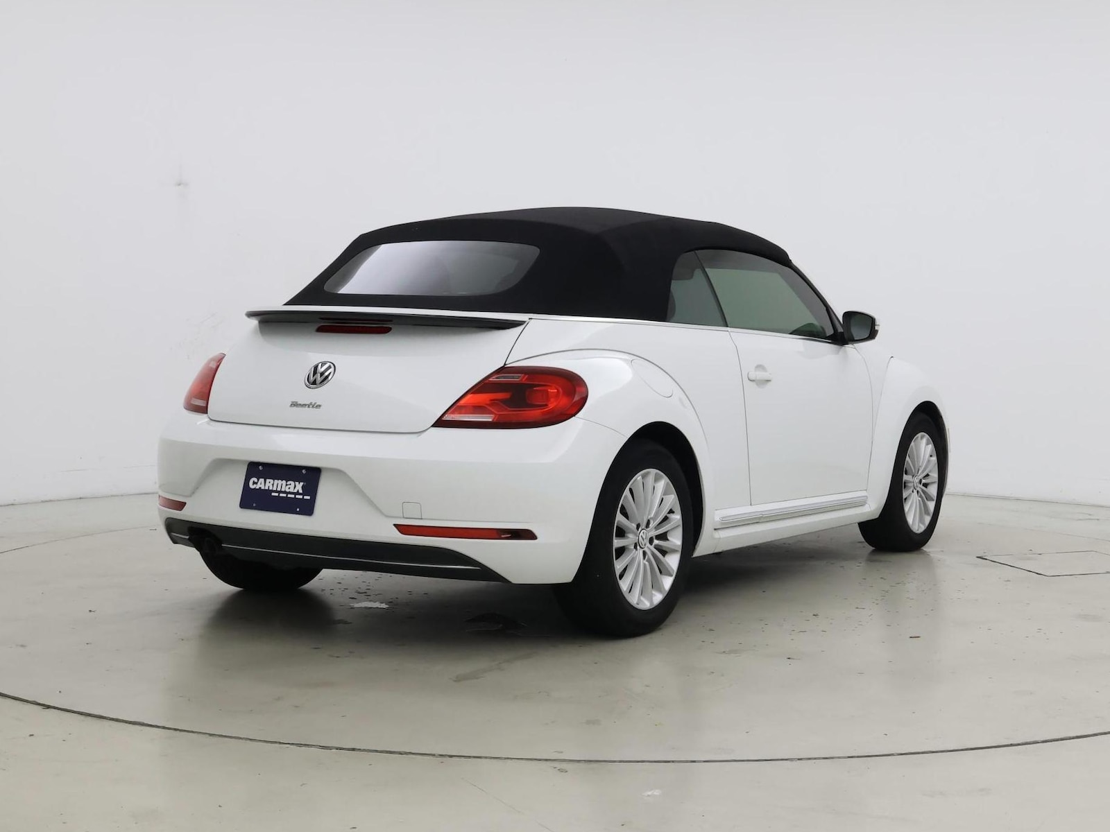 2019 Volkswagen Beetle SE - Photo 9