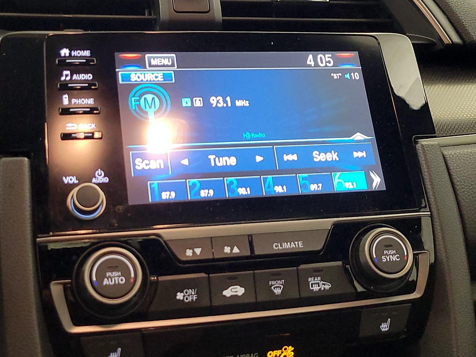 2019 Honda Civic Hatchback EX - Photo 16