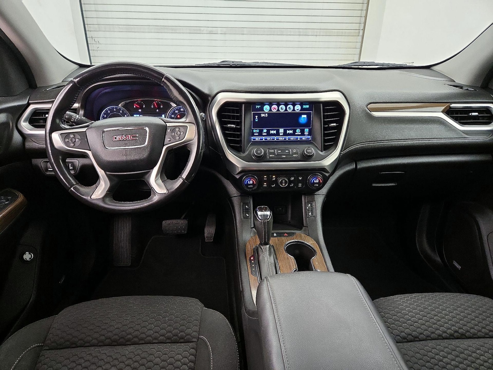 2017 GMC Acadia SLE-2 - Photo 10