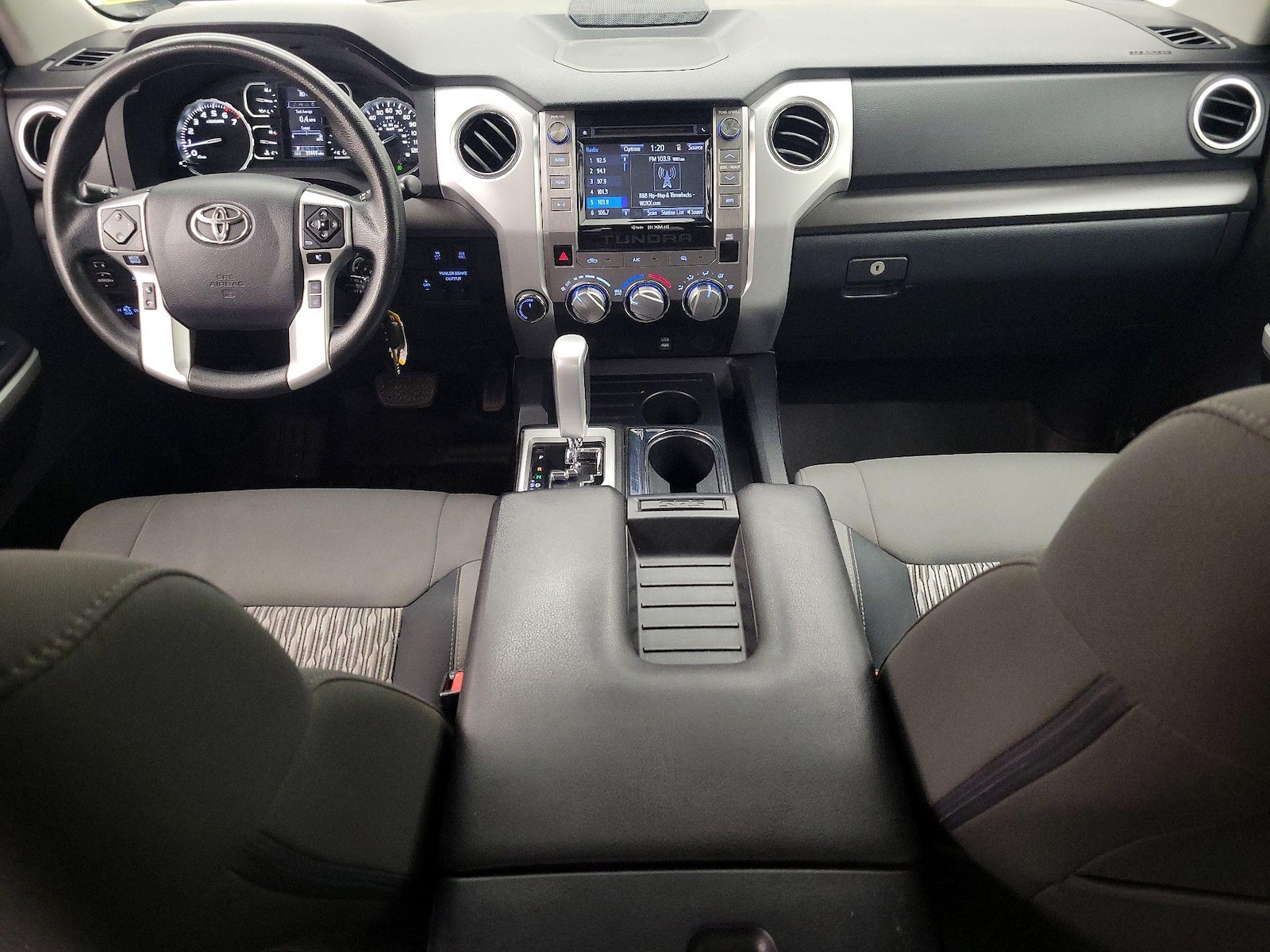 2019 Toyota Tundra SR5 - Photo 10